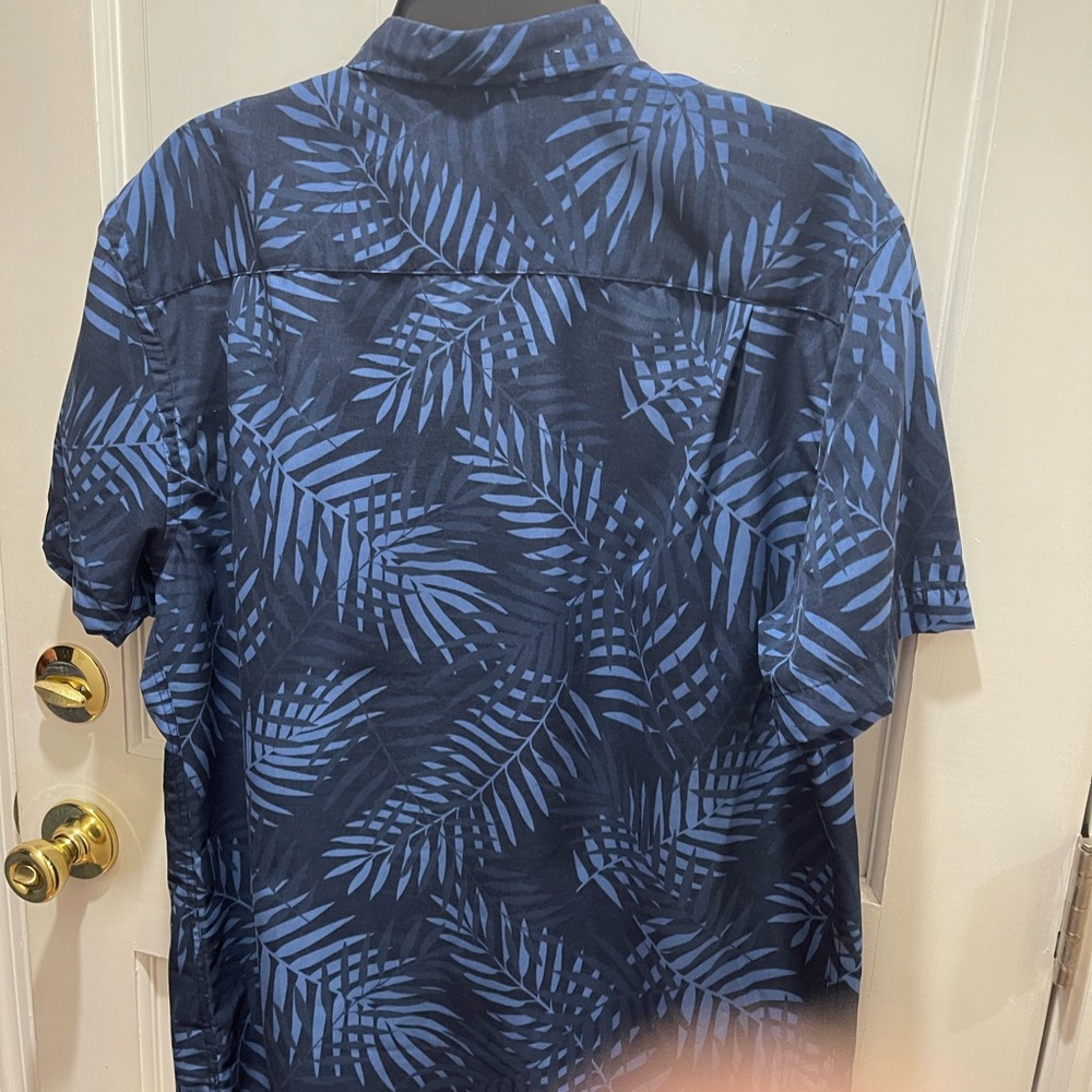 Van Heusen Navy Leaf Pattern Shirt